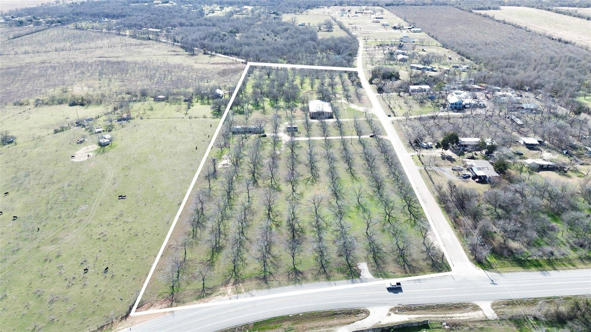 Elgin, TX 78621,123 LAZY RIVER LN