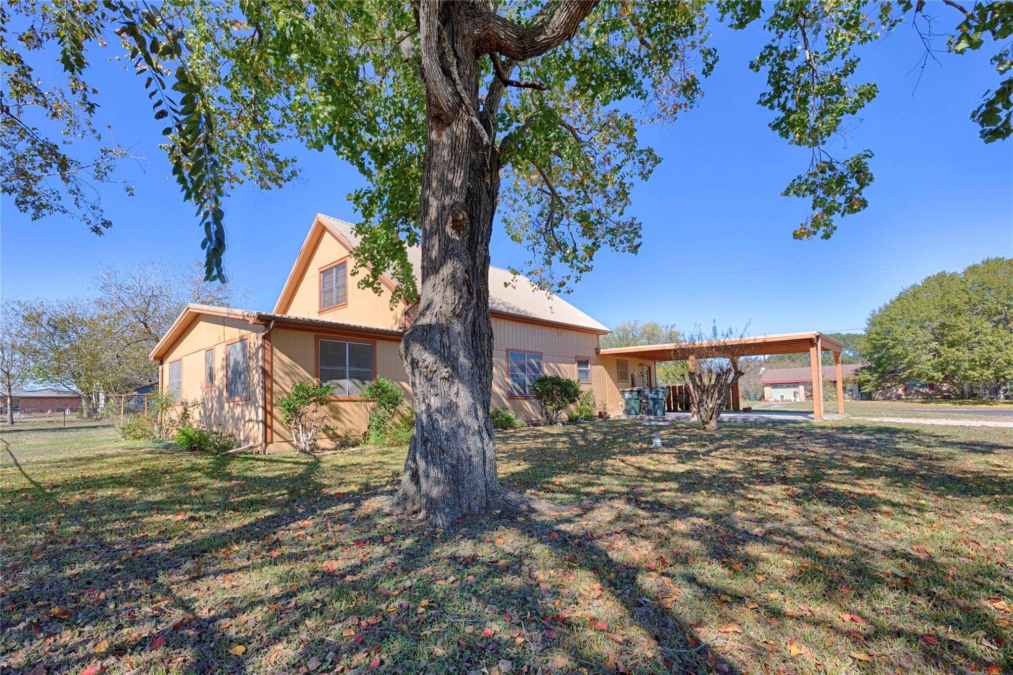 Weimar, TX 78962,602 E Post Office ST