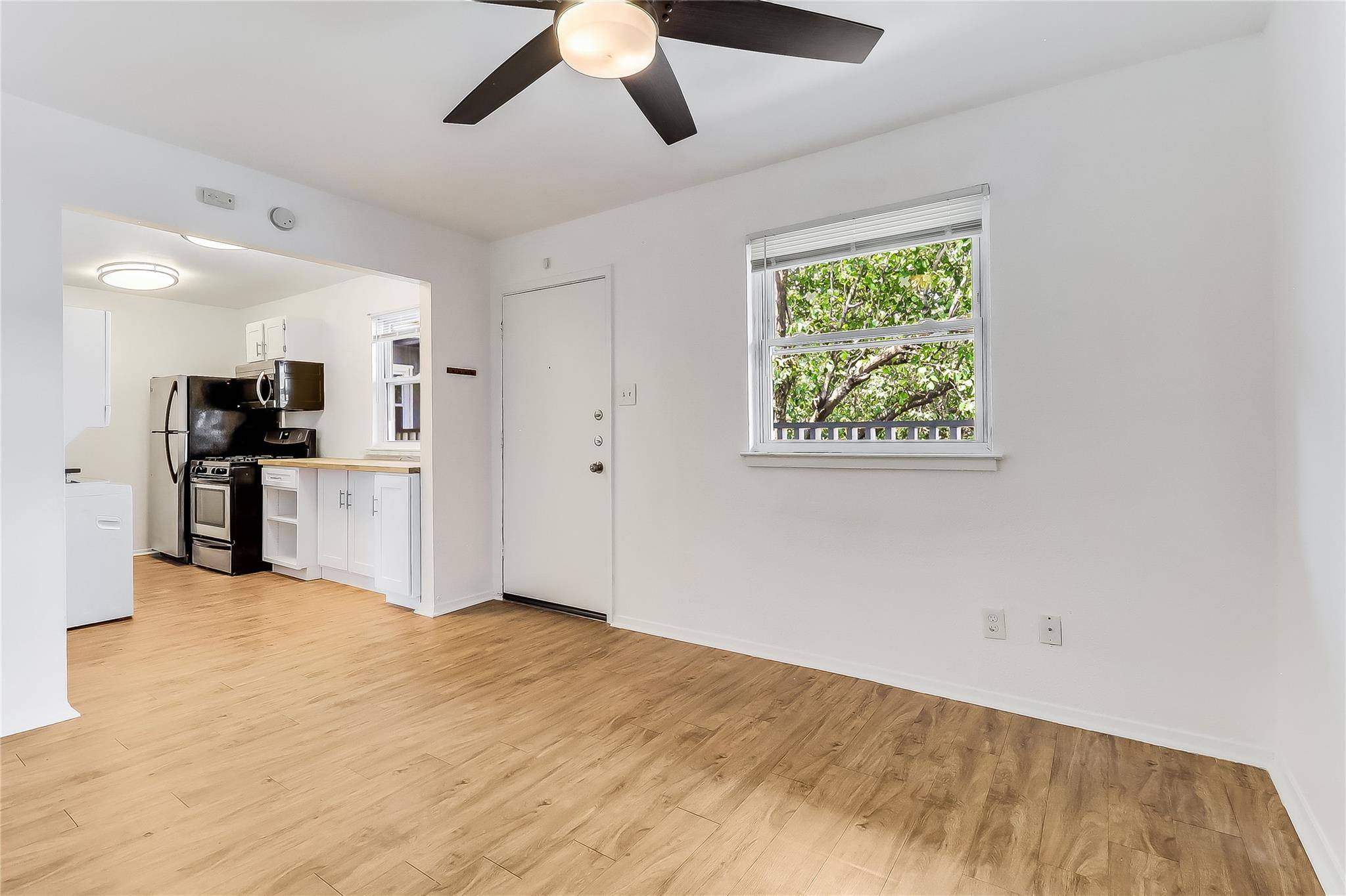 Austin, TX 78722,2401 Manor RD #210