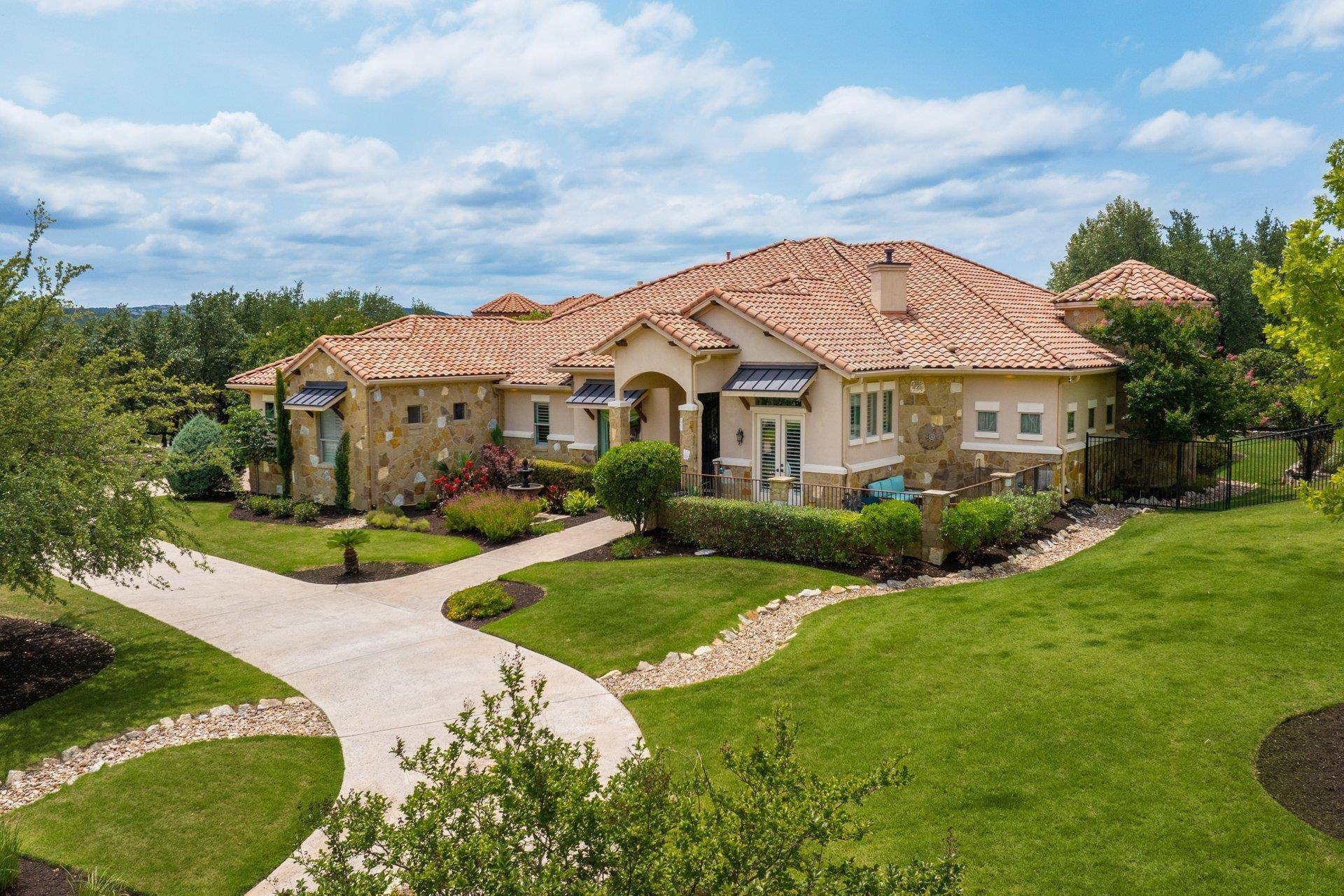 Austin, TX 78732,700 Zen Gardens TER