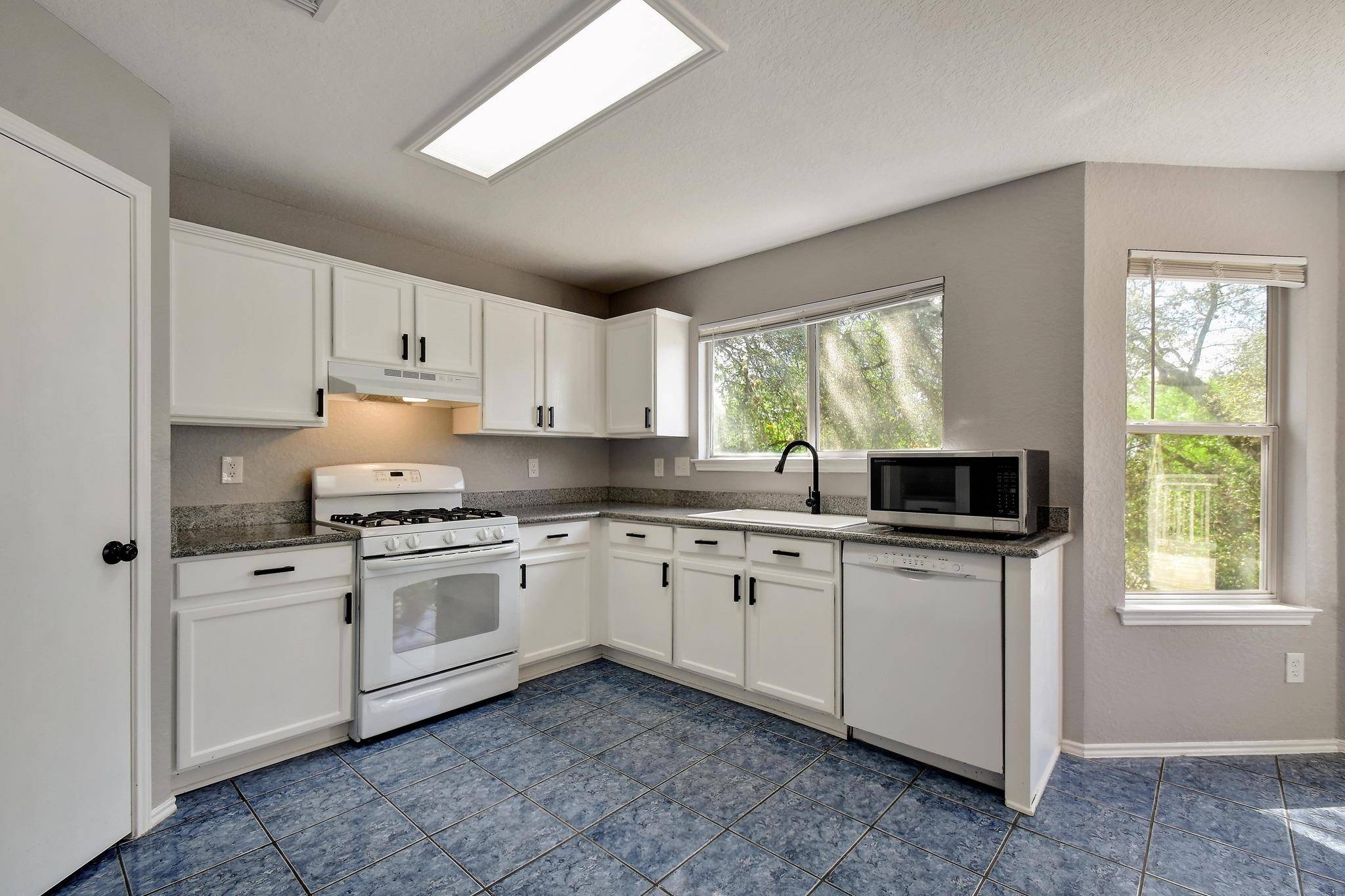 San Antonio, TX 78247,4314 Knollbluff