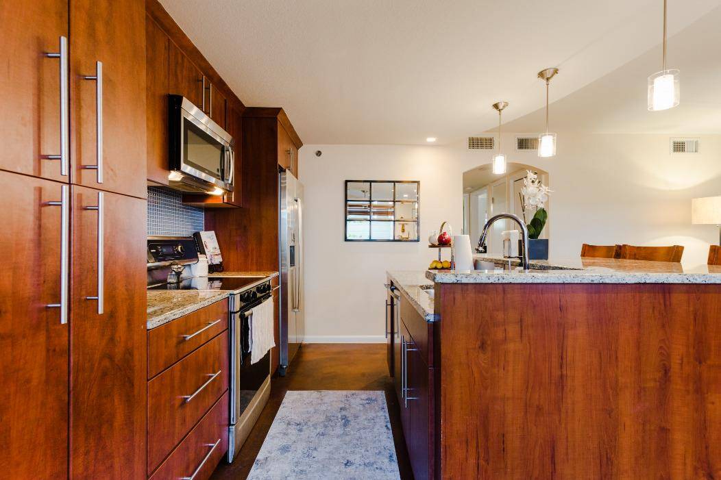 Austin, TX 78702,41 Waller ST #103