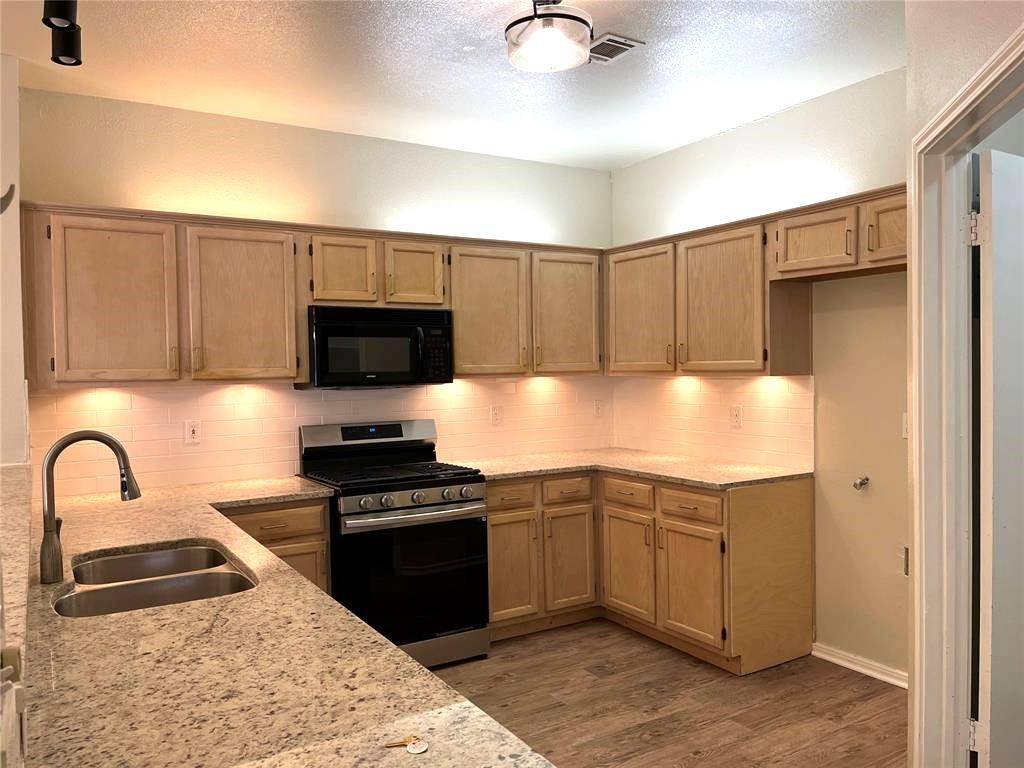 Pflugerville, TX 78660,813 Black Locust DR