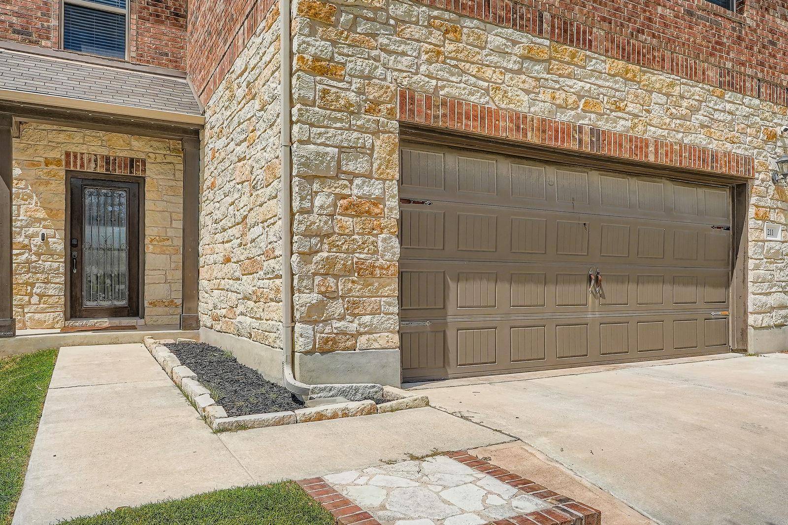 Buda, TX 78610,211 Satsuma DR
