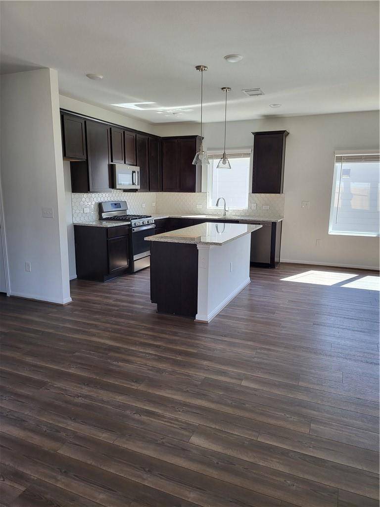 Hutto, TX 78634,209 Oldbridge DR