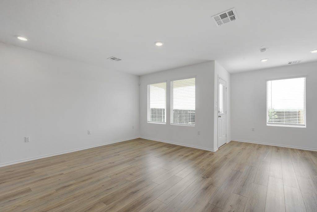 Del Valle, TX 78617,7321 Spotted Leaf WAY