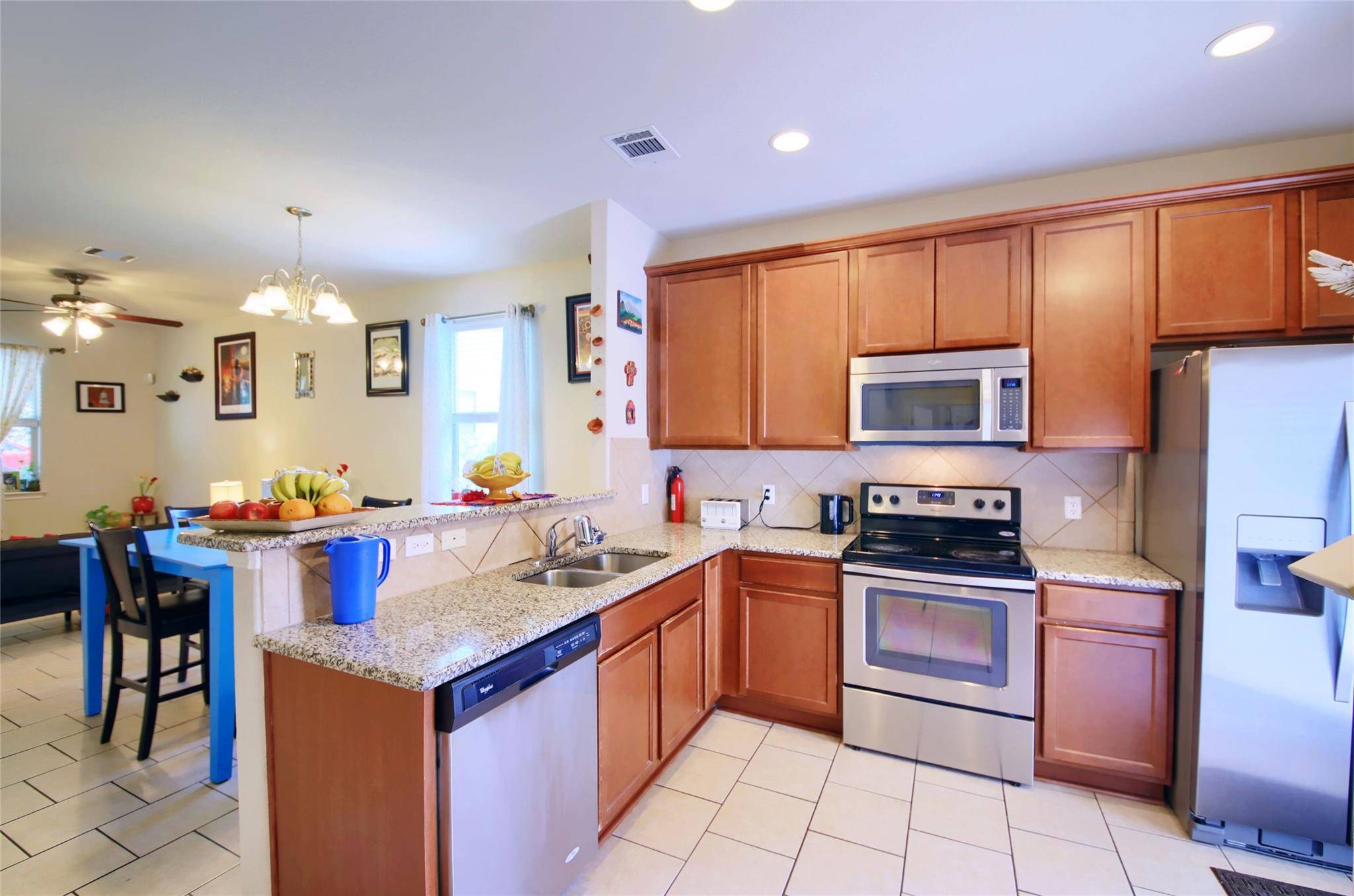 Austin, TX 78744,5501 Bradford Pear LN