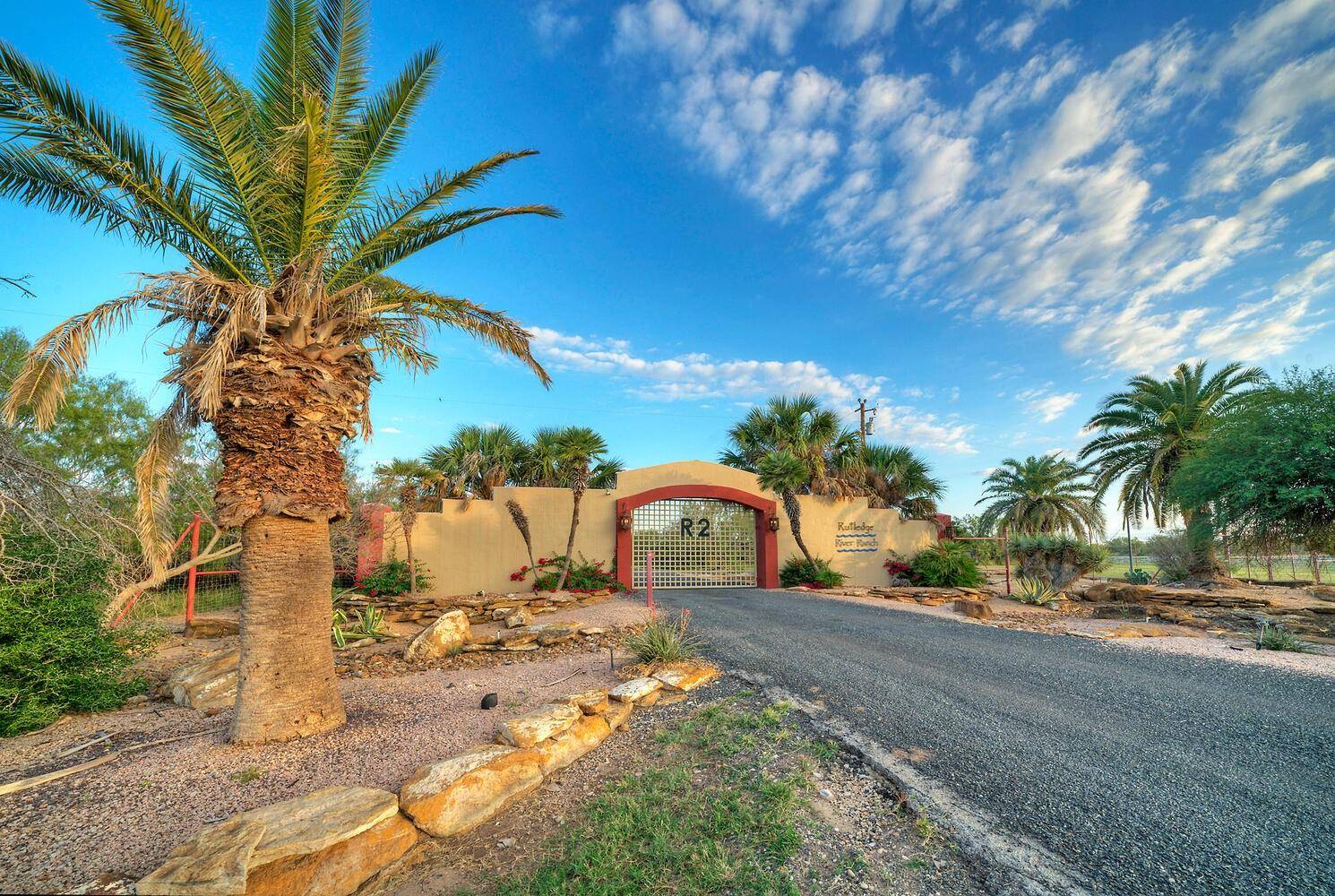 Uvalde, TX 78801,1372 Lyles Ranch RD