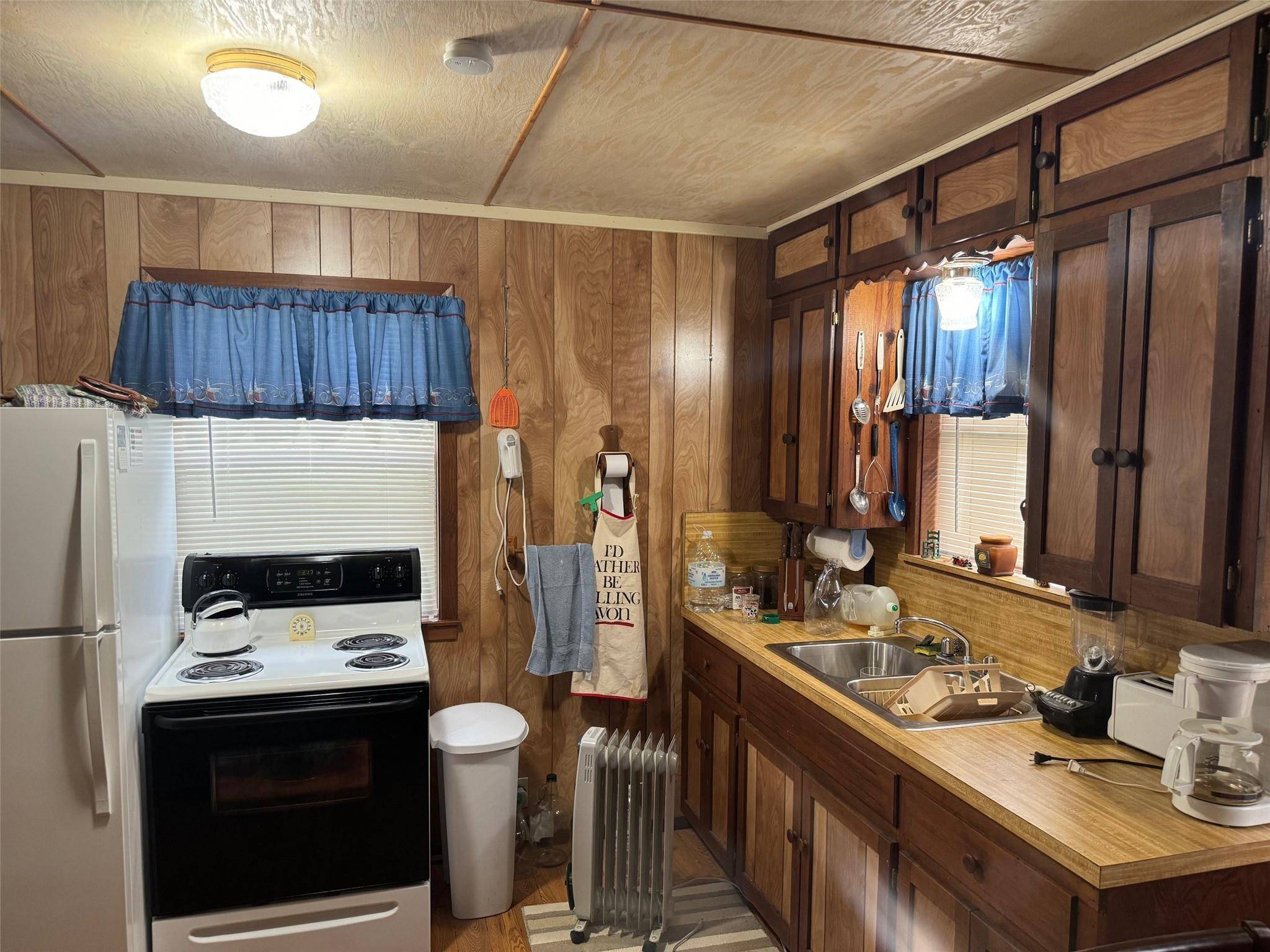 Lockhart, TX 78644,1408 State Park RD