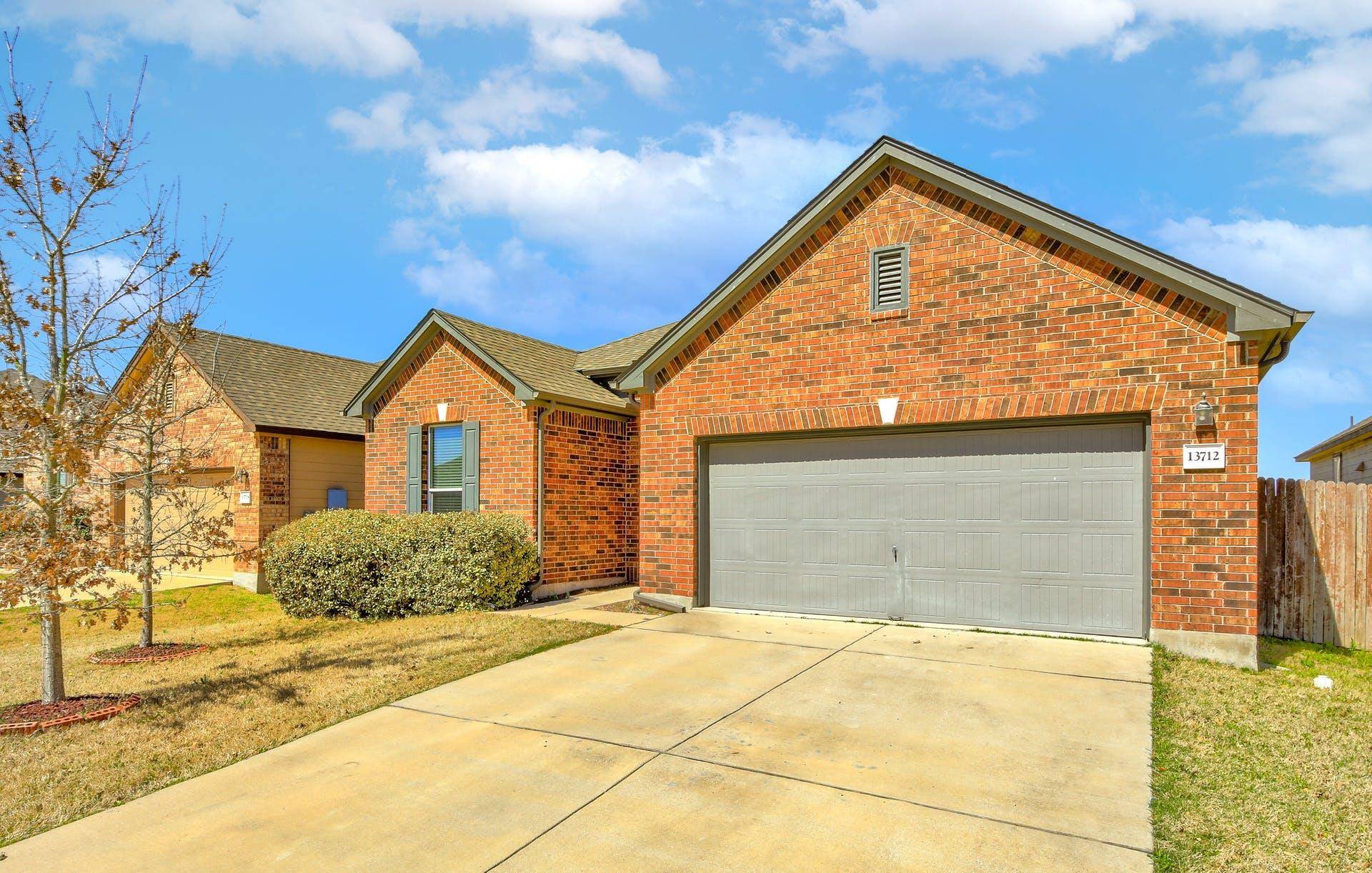 Manor, TX 78653,13712 James Buchanan ST