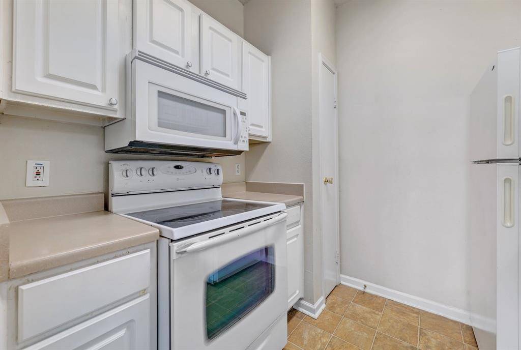Austin, TX 78758,12166 Metric BLVD #212