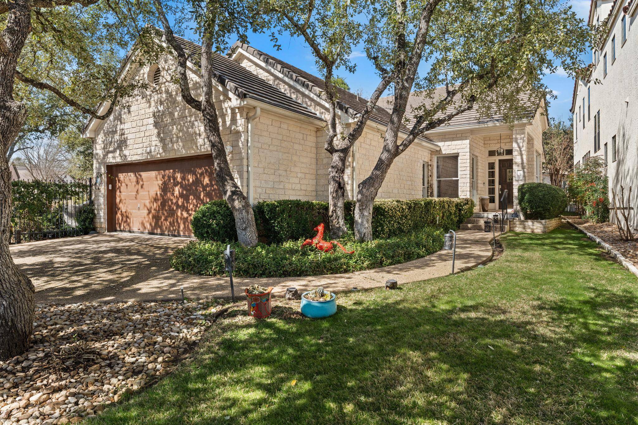 The Hills, TX 78738,3 Grapewood CT