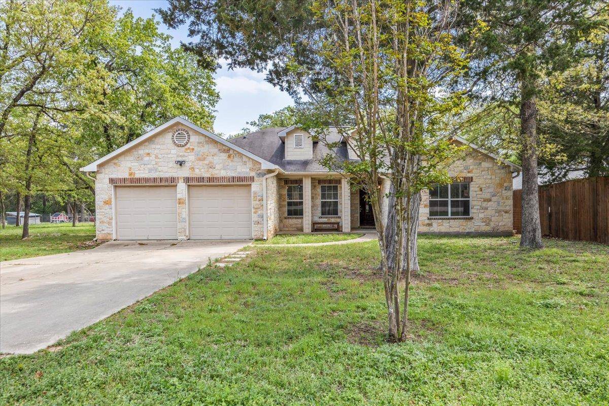 Bastrop, TX 78602,145 Moon Mist DR
