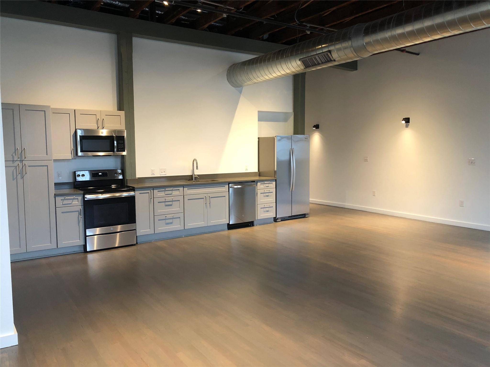 Taylor, TX 76574,102 E 2nd ST #203