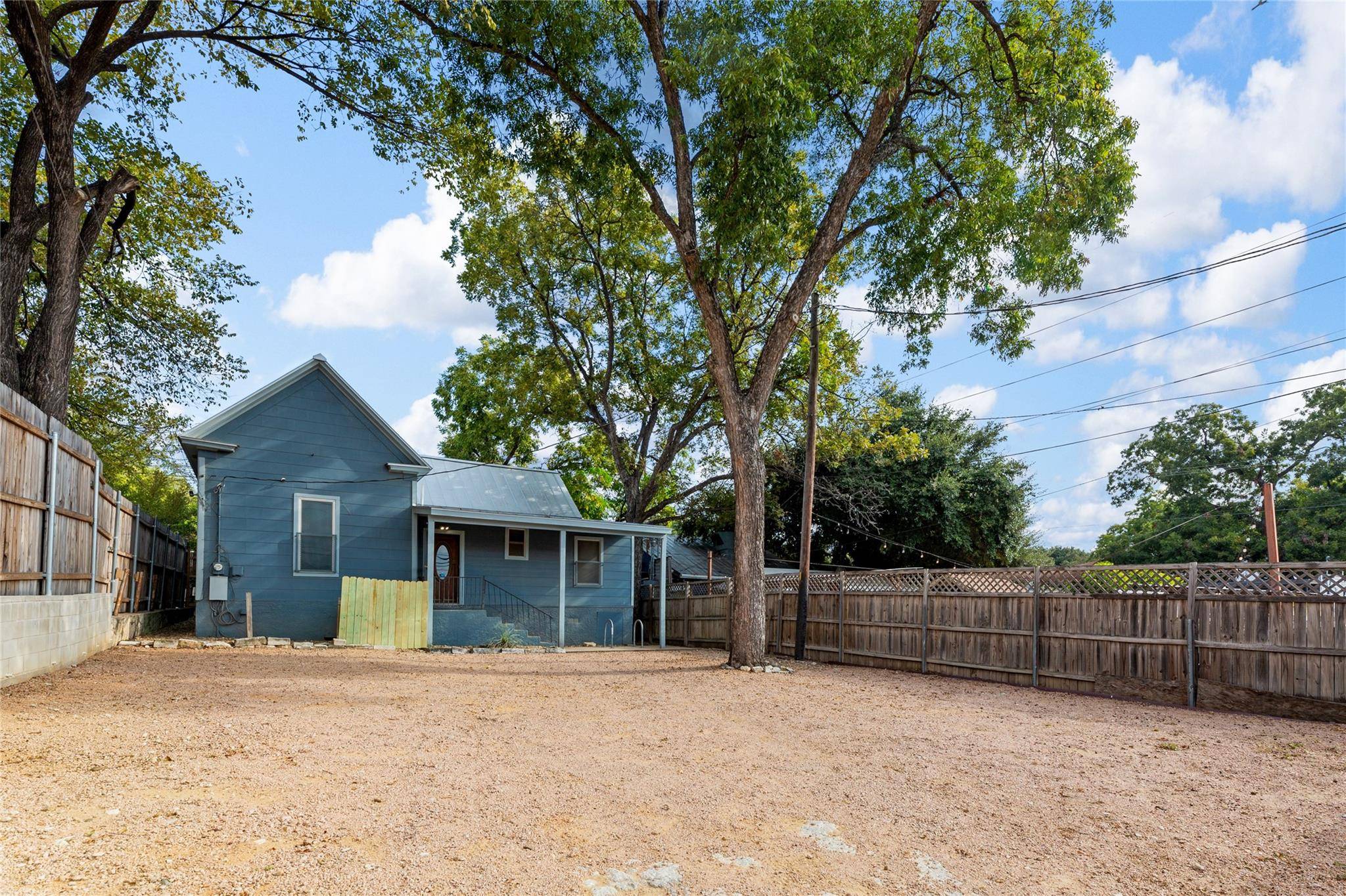 Austin, TX 78702,1309 E 7th ST