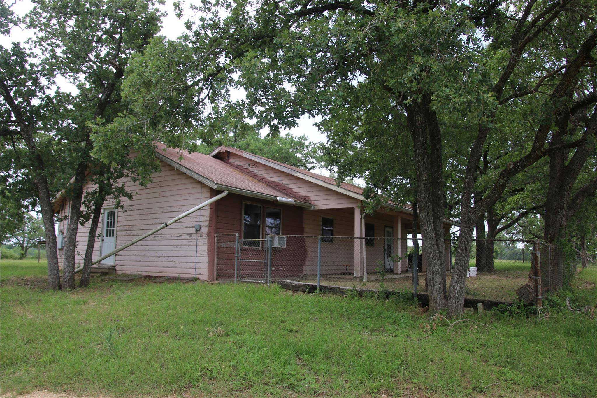 Thorndale, TX 76577,418 County Road 458A