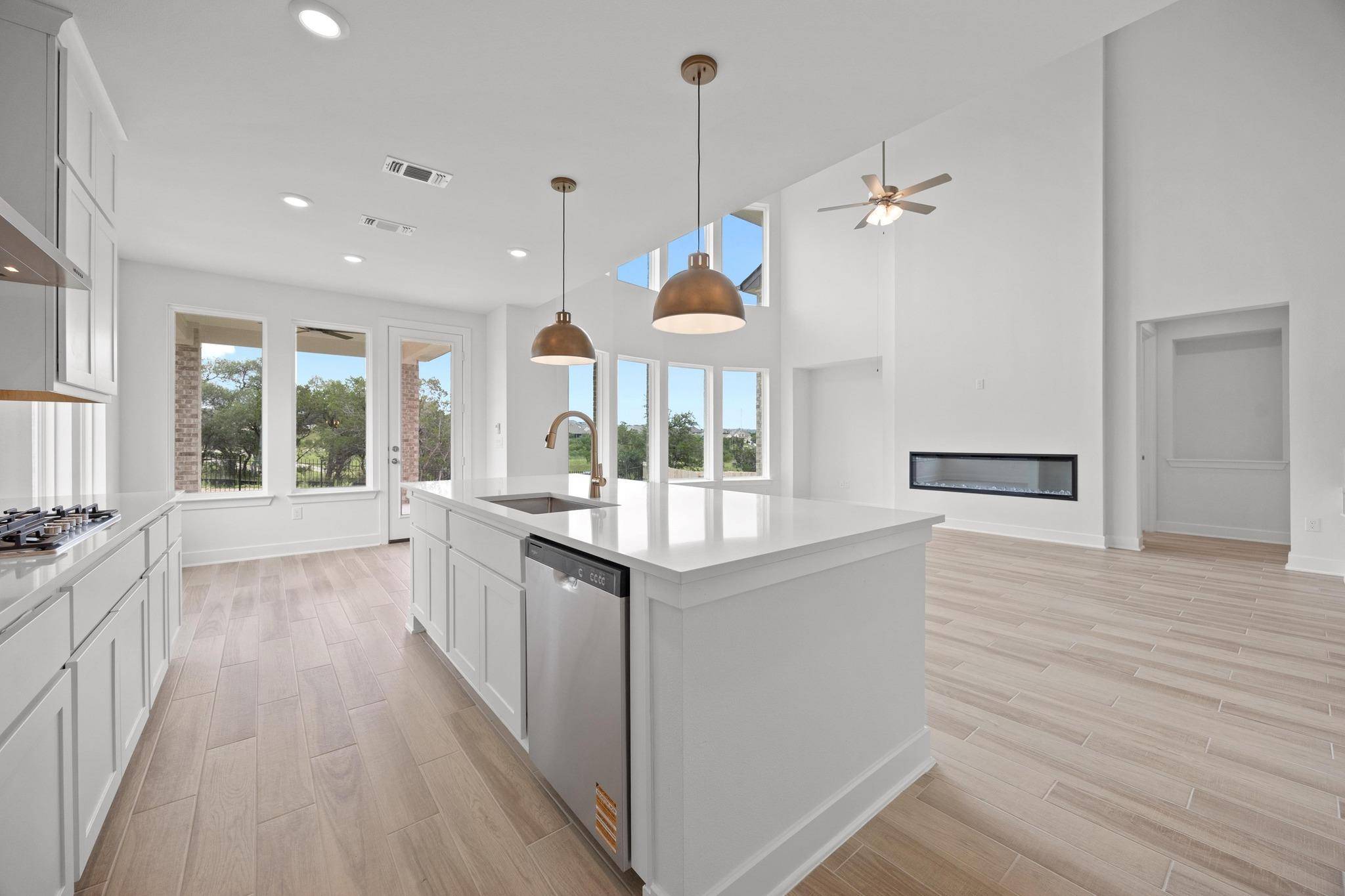 Lago Vista, TX 78645,7413 Desert Needle DR