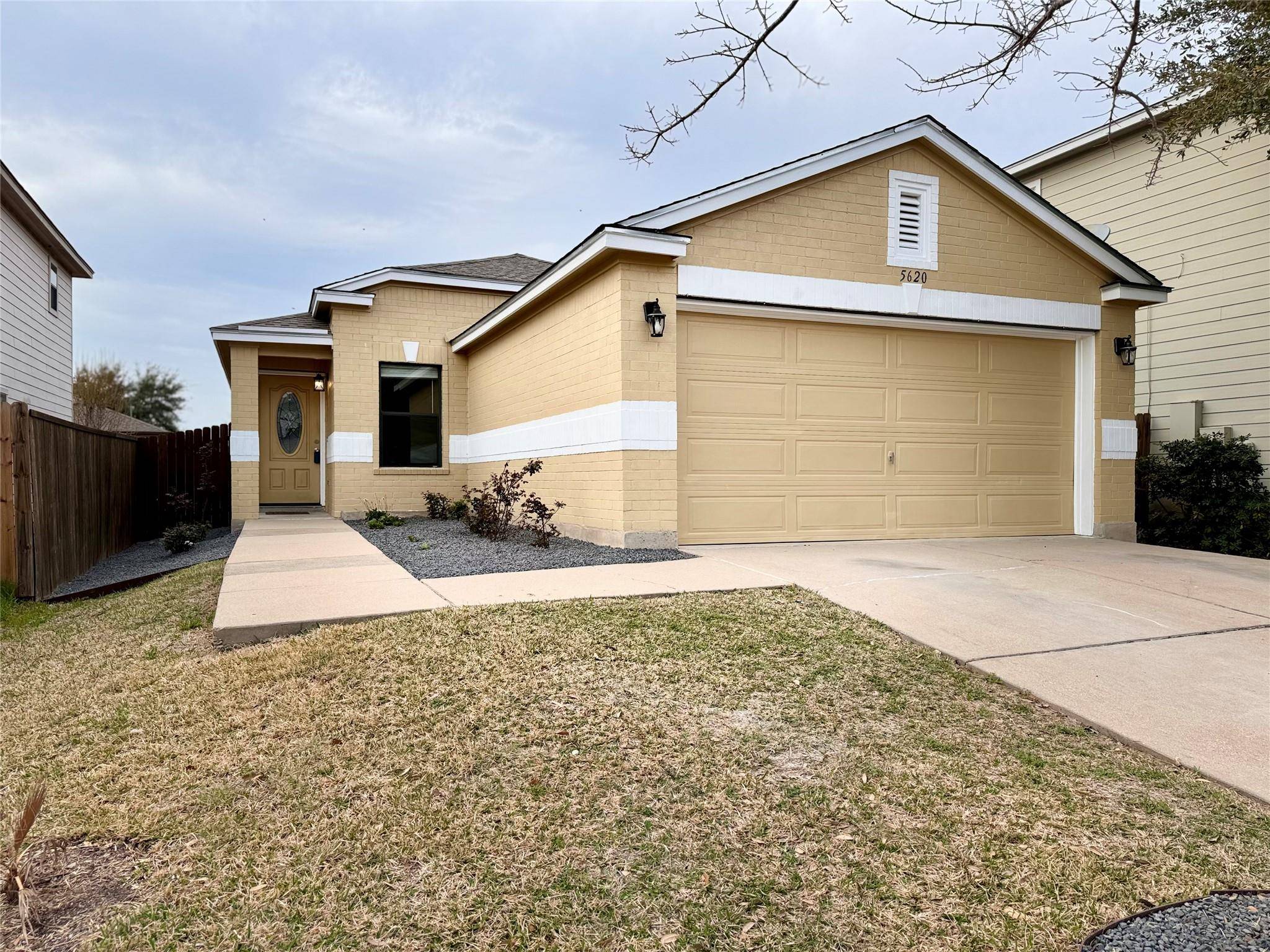 Del Valle, TX 78617,5620 Victory Gallop DR