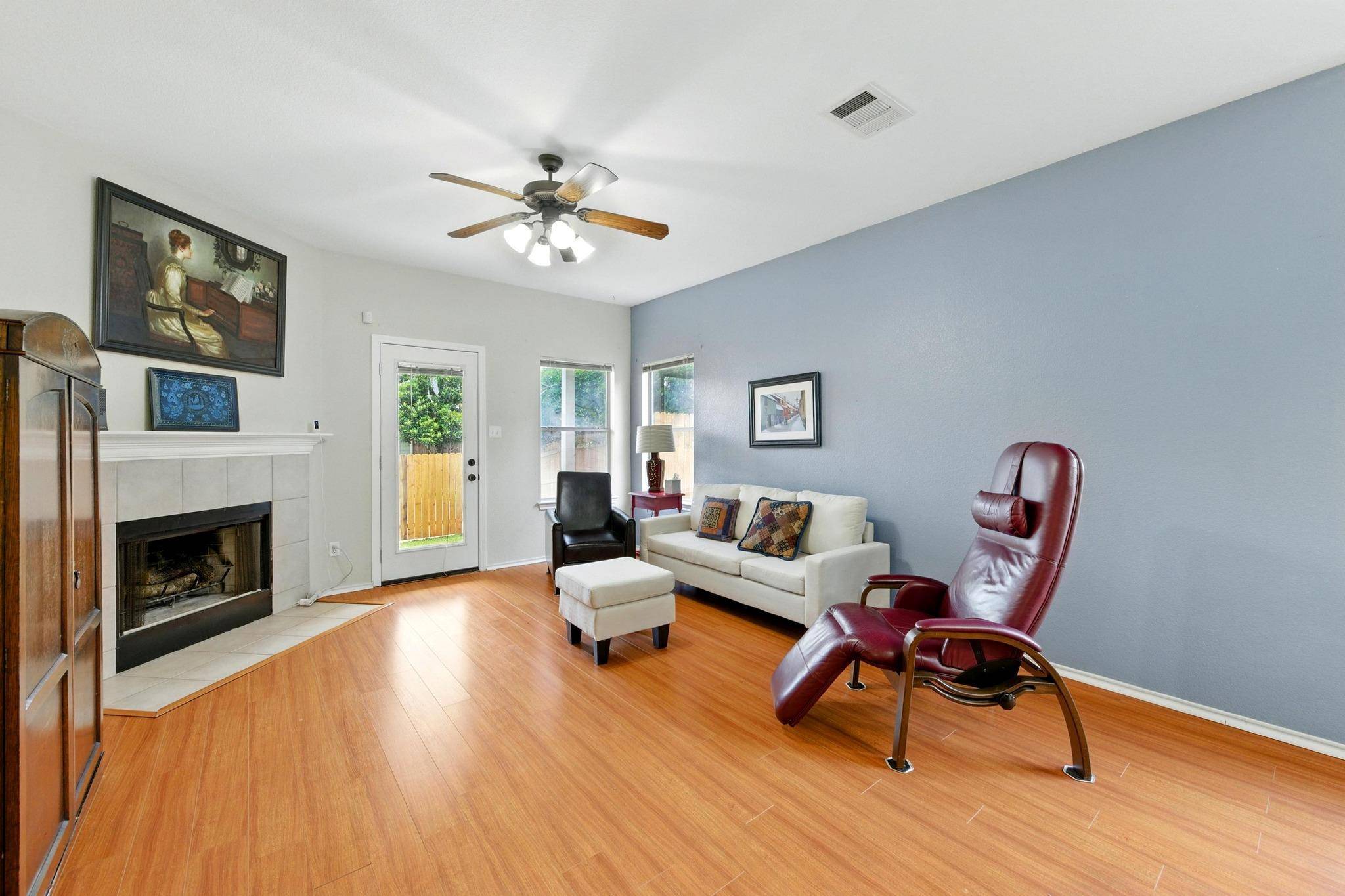 Austin, TX 78744,9403 Brandts Wood ST