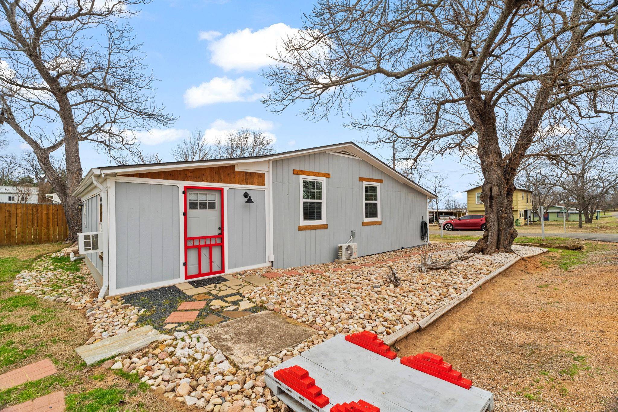 Tow, TX 78672,201 Sycamore