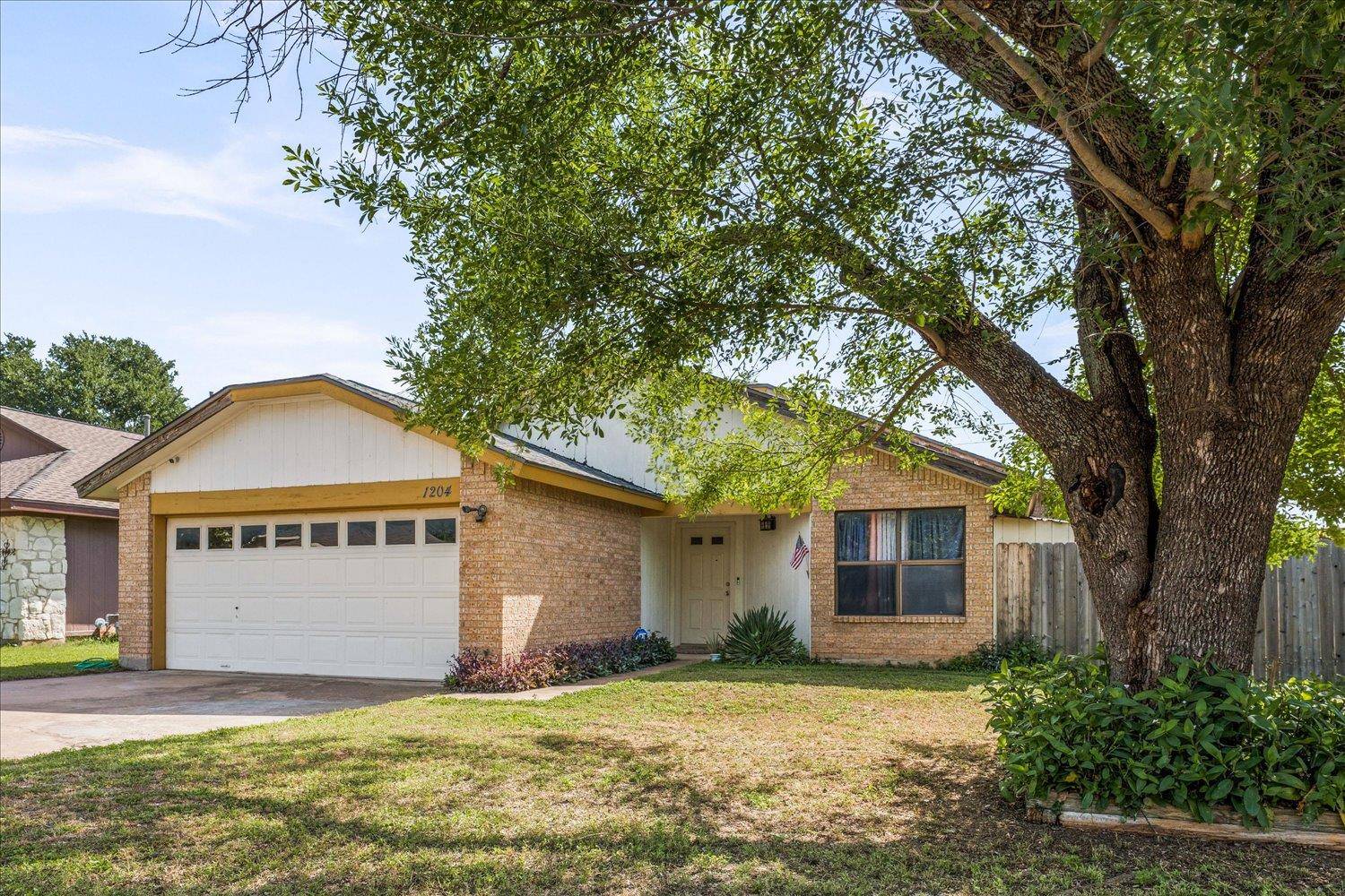 Round Rock, TX 78681,1204 Peachtree Valley DR