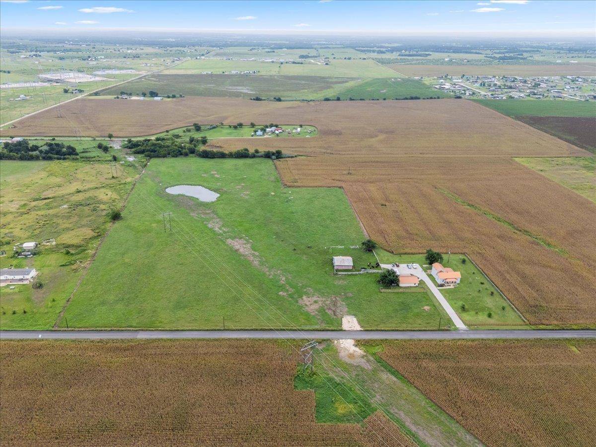 Elgin, TX 78621,17205 County Line RD