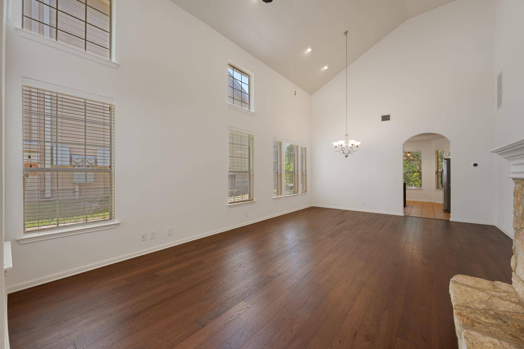 Austin, TX 78735,7901 Southwest PKWY #37