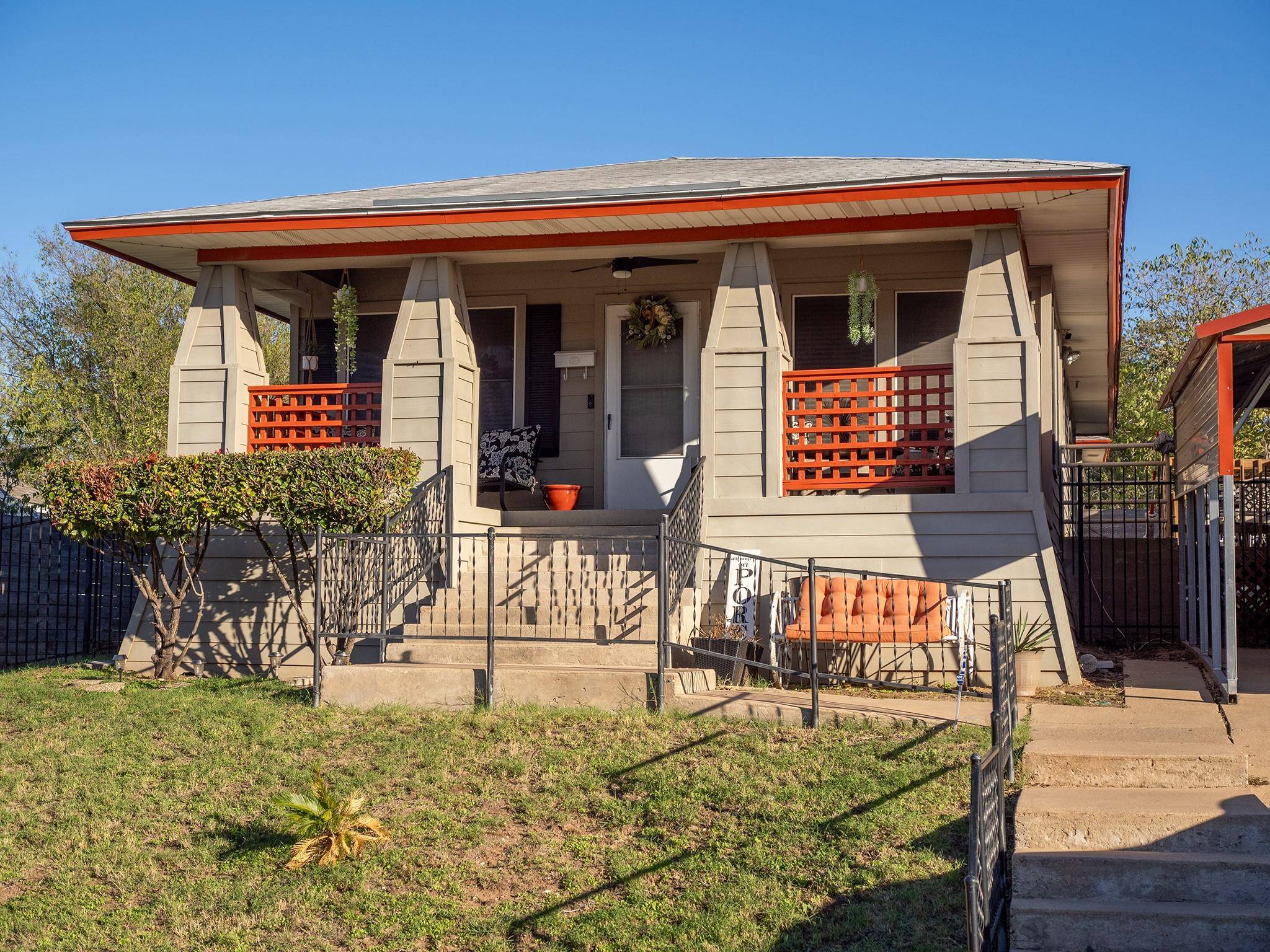 Austin, TX 78702,1105 Concho ST