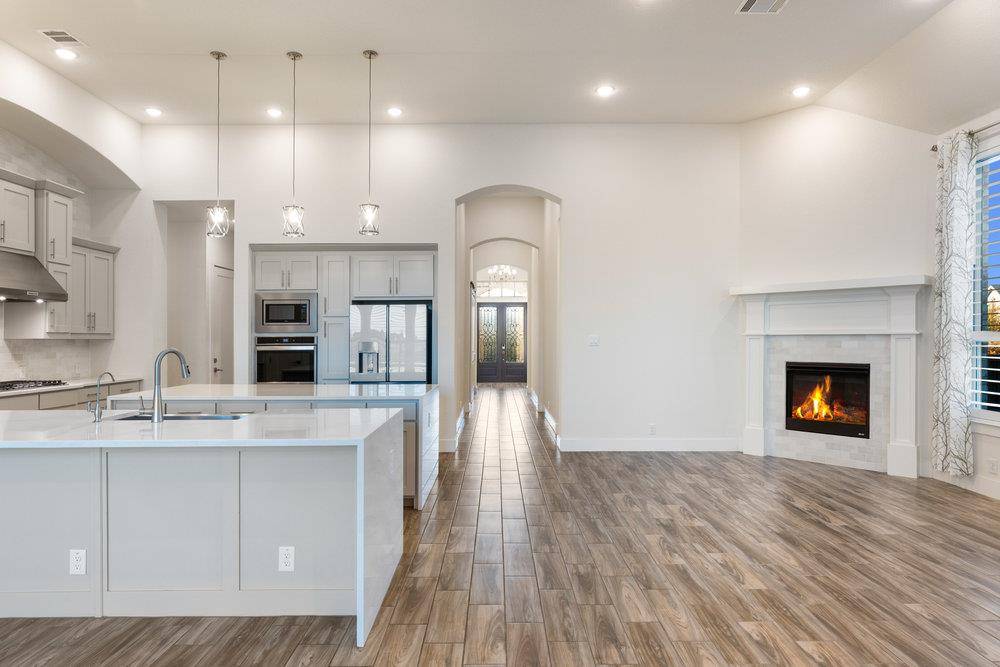 San Antonio, TX 78261,24742 Para Siempre