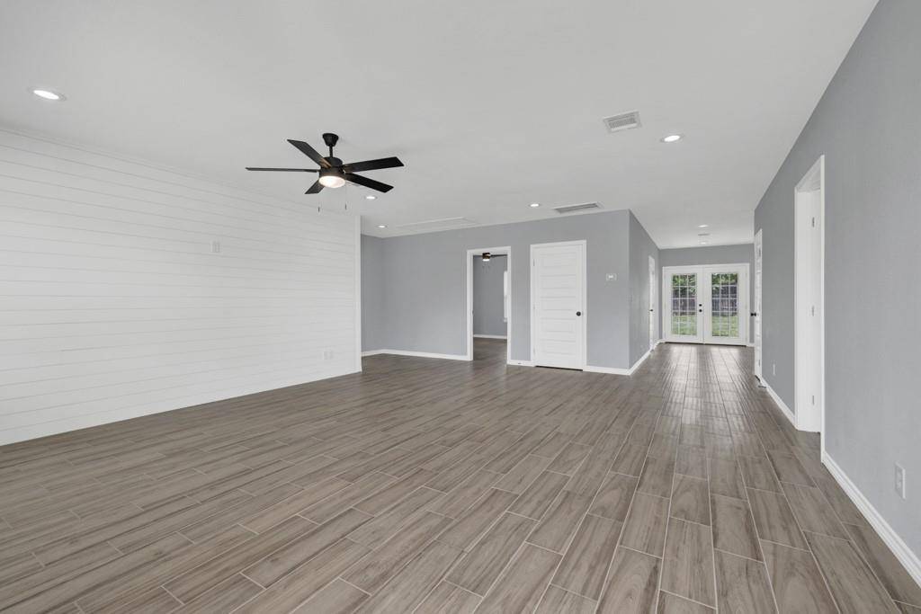 San Marcos, TX 78666,5063 Cedarside