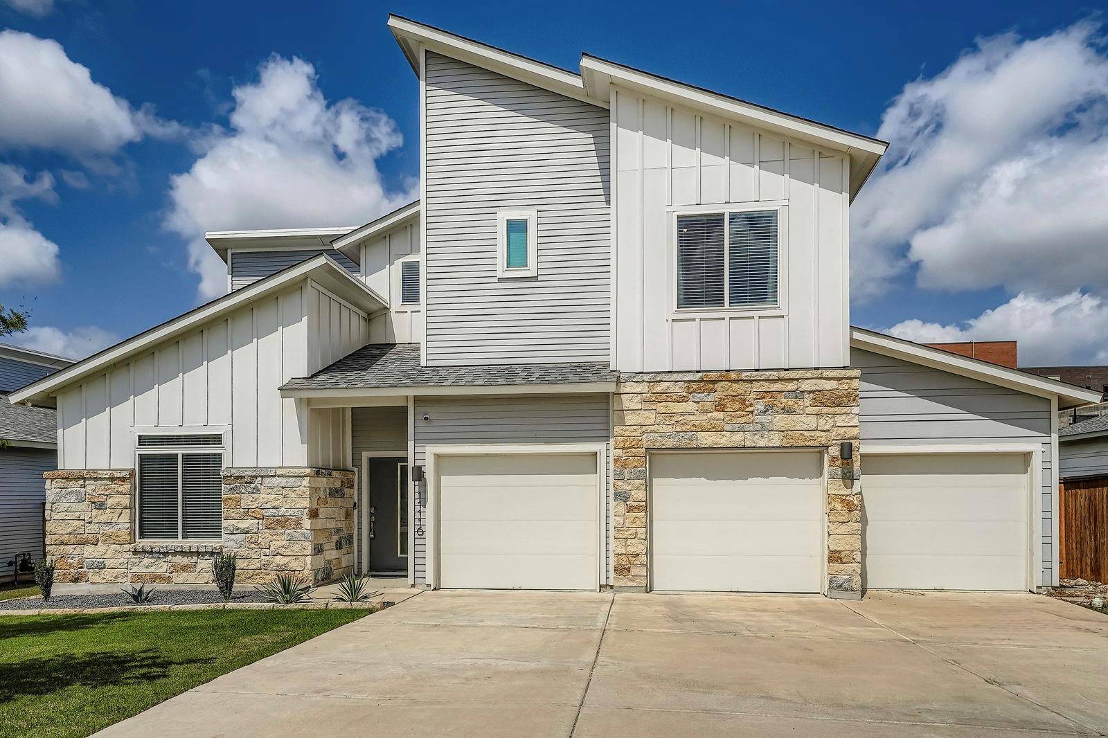 Manor, TX 78653,11116 Charger WAY