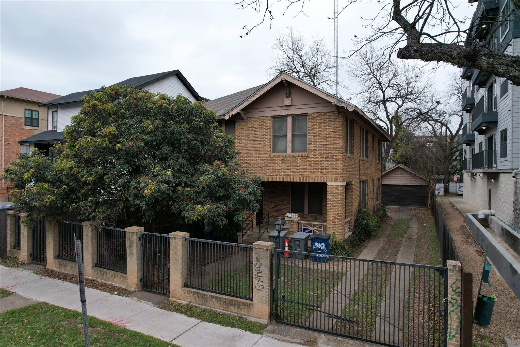 Austin, TX 78705,910 W 22nd 1/2 ST