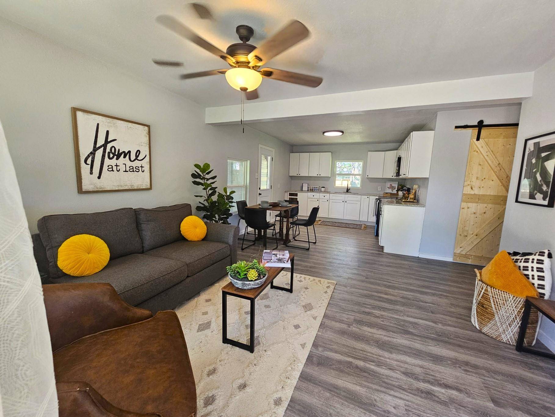 Seguin, TX 78155,2210 Louise ST