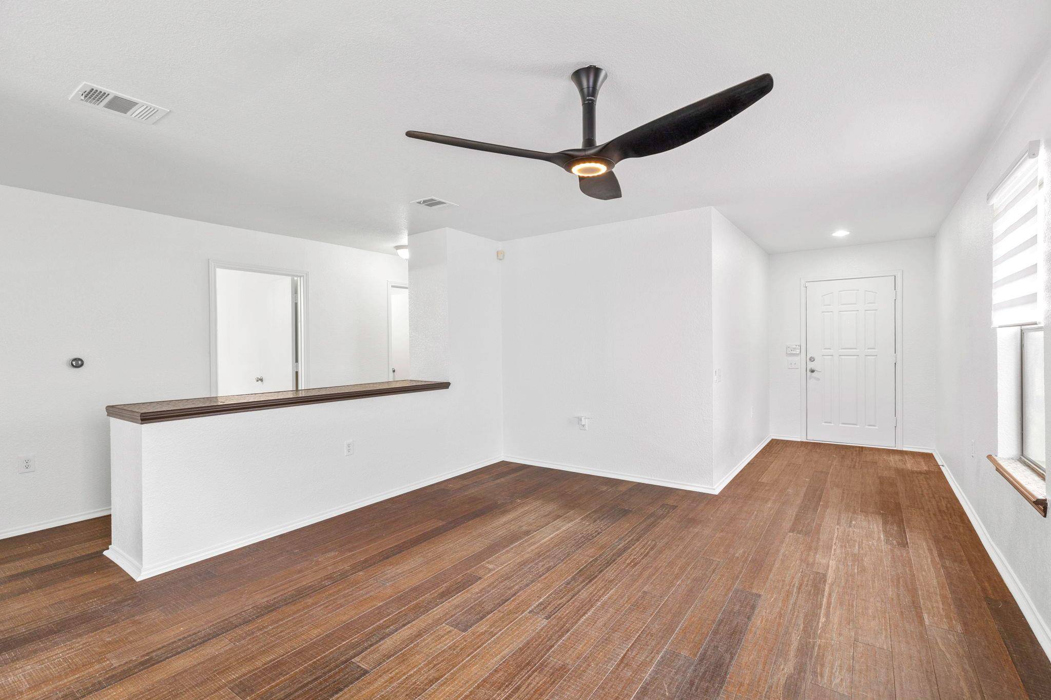 Austin, TX 78744,5608 Apple Orchard LN
