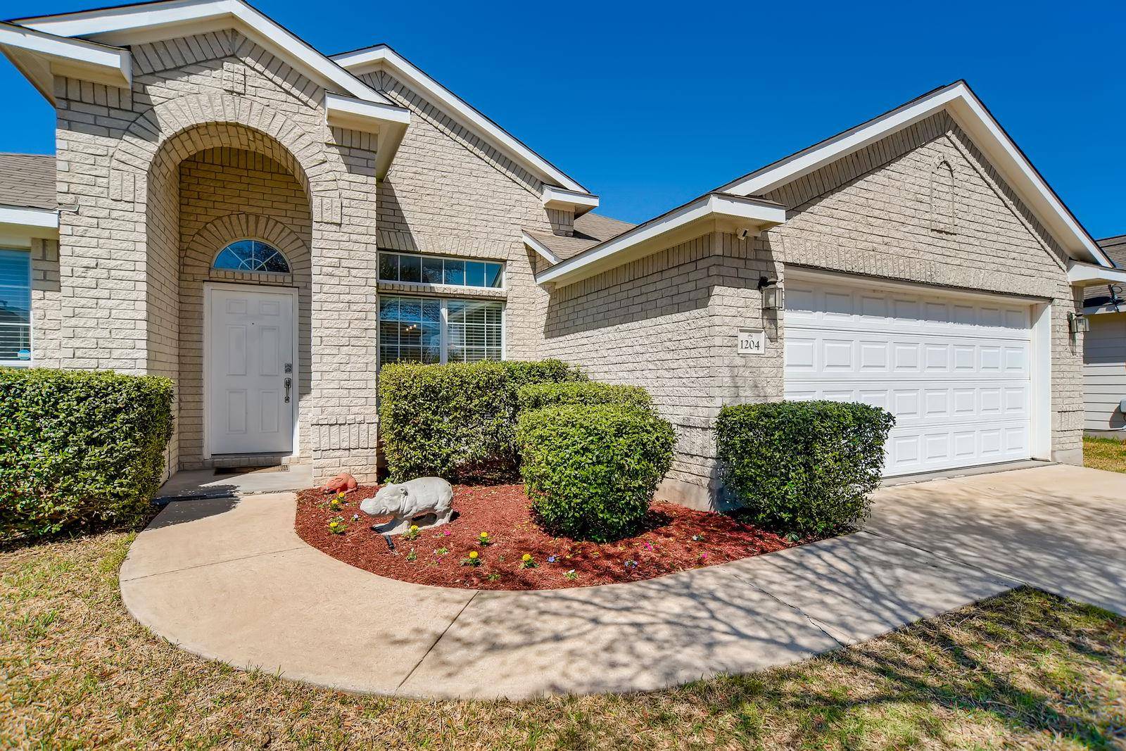 Hutto, TX 78634,1204 Utopia LN