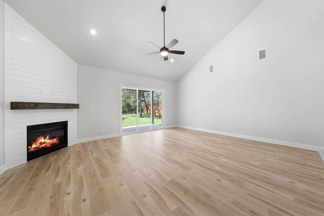 Bastrop, TX 78602,166 Loysoya ST