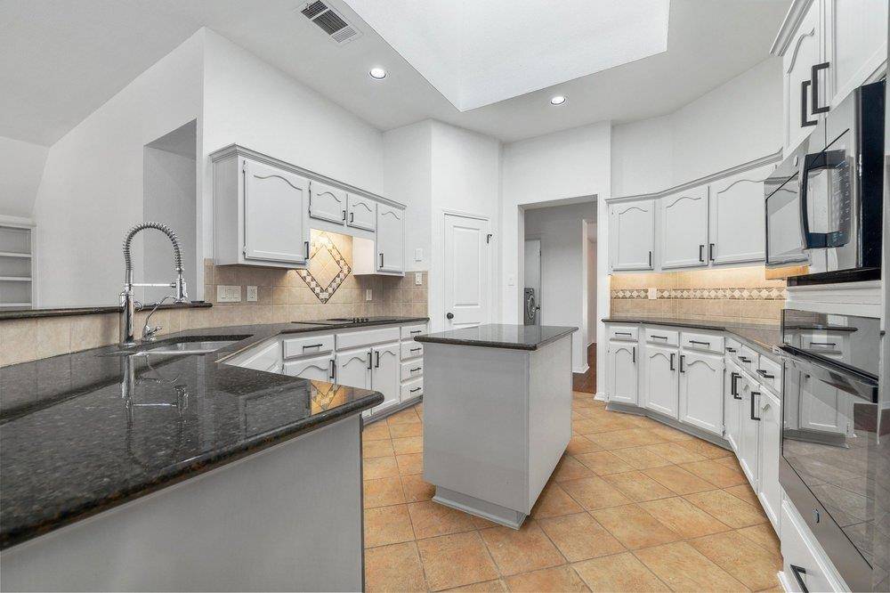 Lakeway, TX 78734,209 El Rio Dr