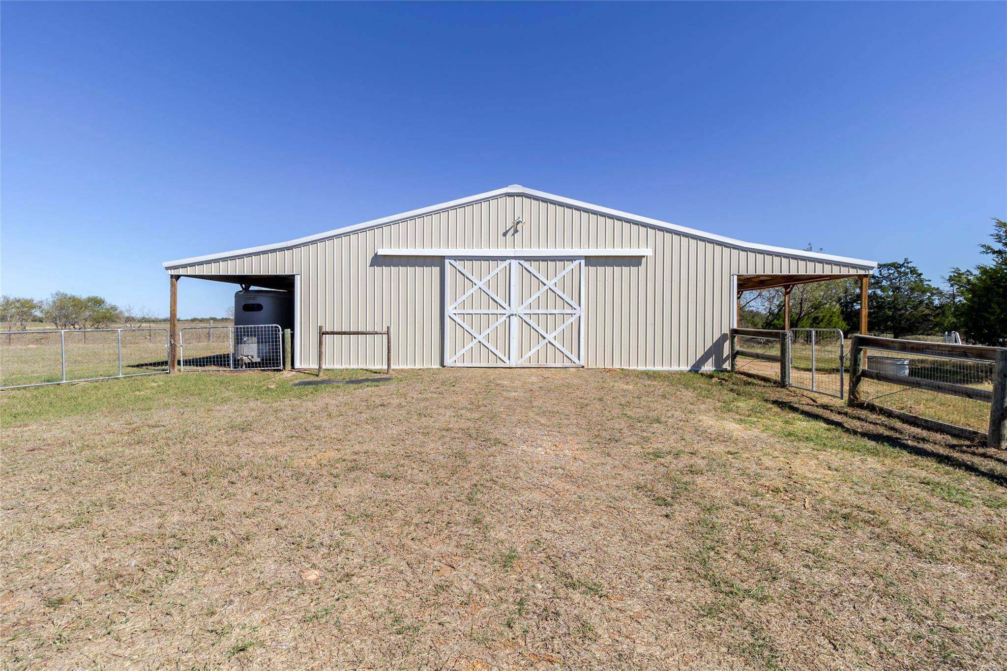 Bastrop, TX 78602,397 Glass LN