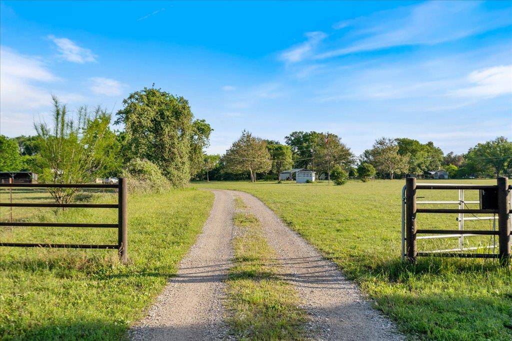 Bastrop, TX 78602,1218 Lovers LN