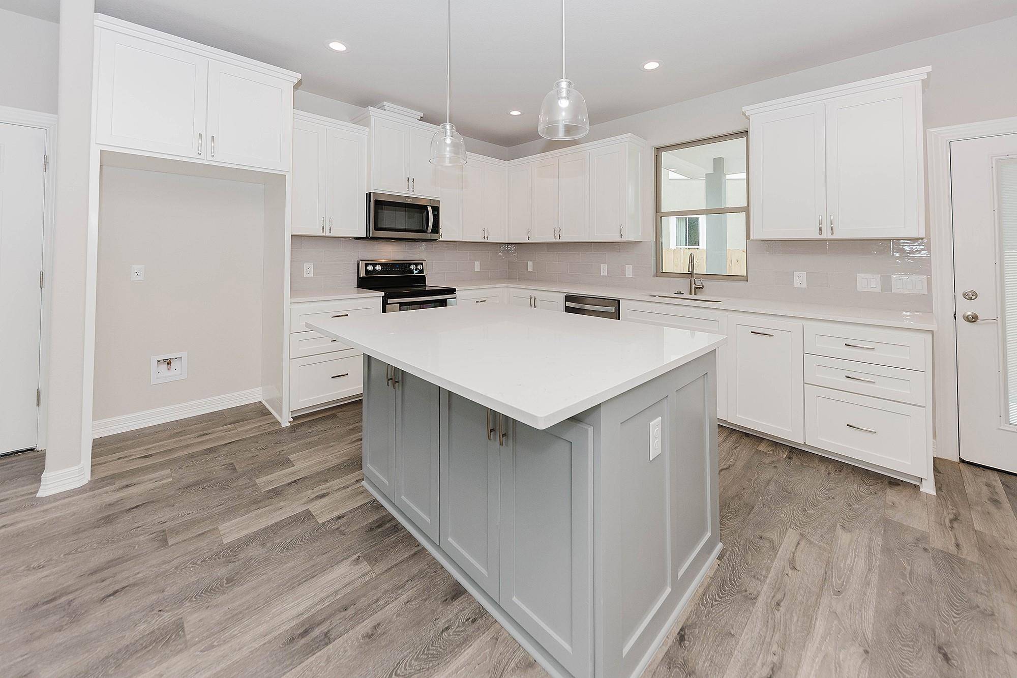 Bastrop, TX 78602,122 W Kikipua LN