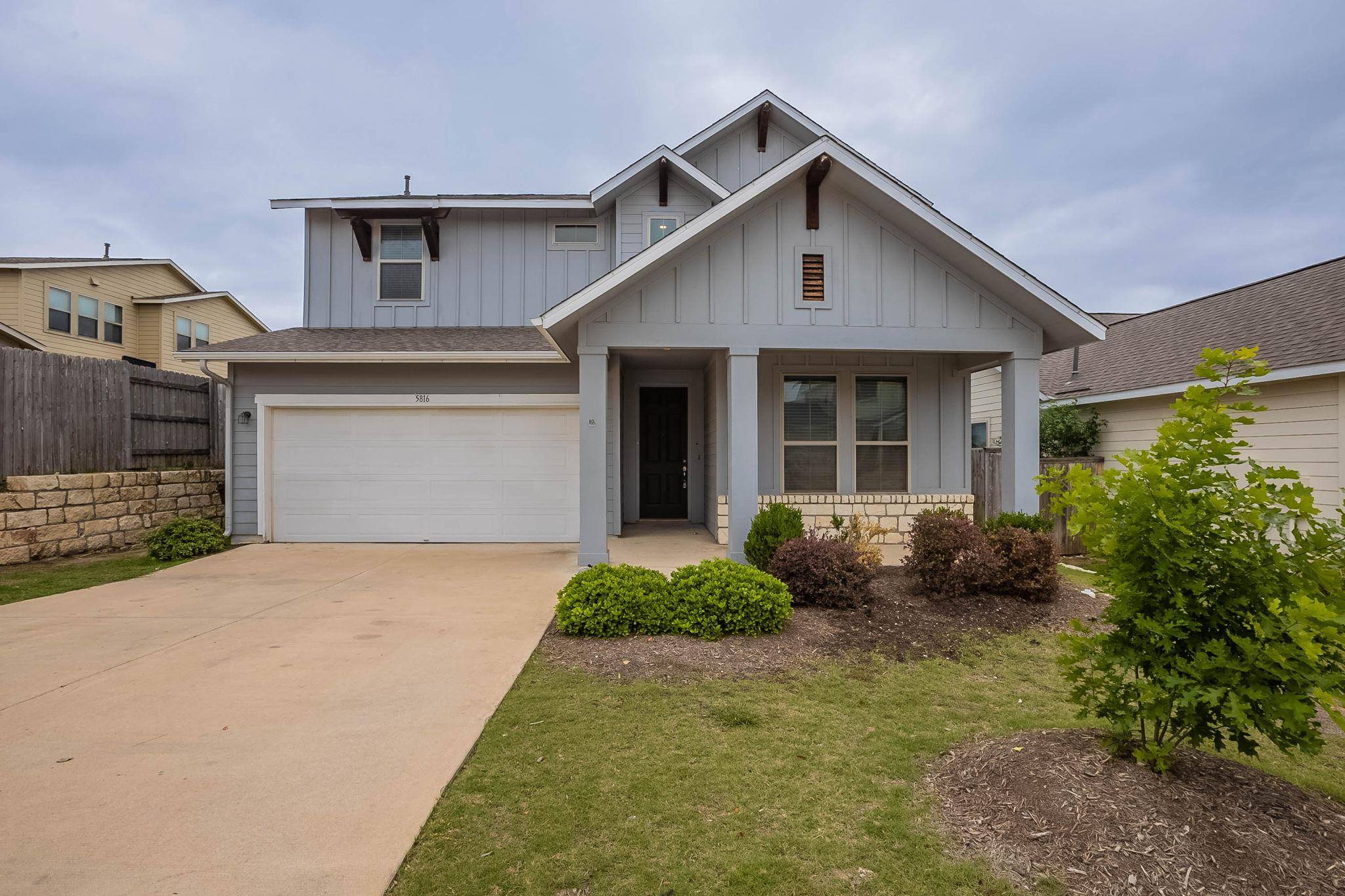Austin, TX 78744,5816 Monmarte CV