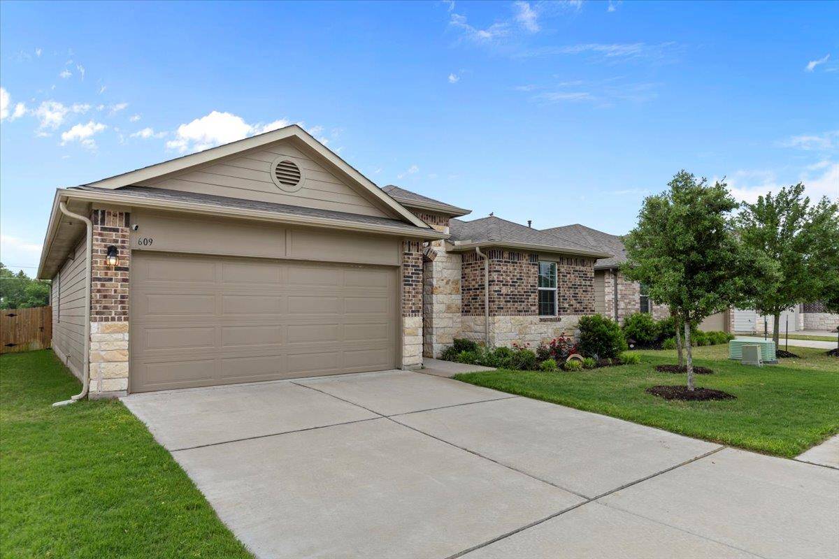 Bastrop, TX 78602,609 Bluffview DR