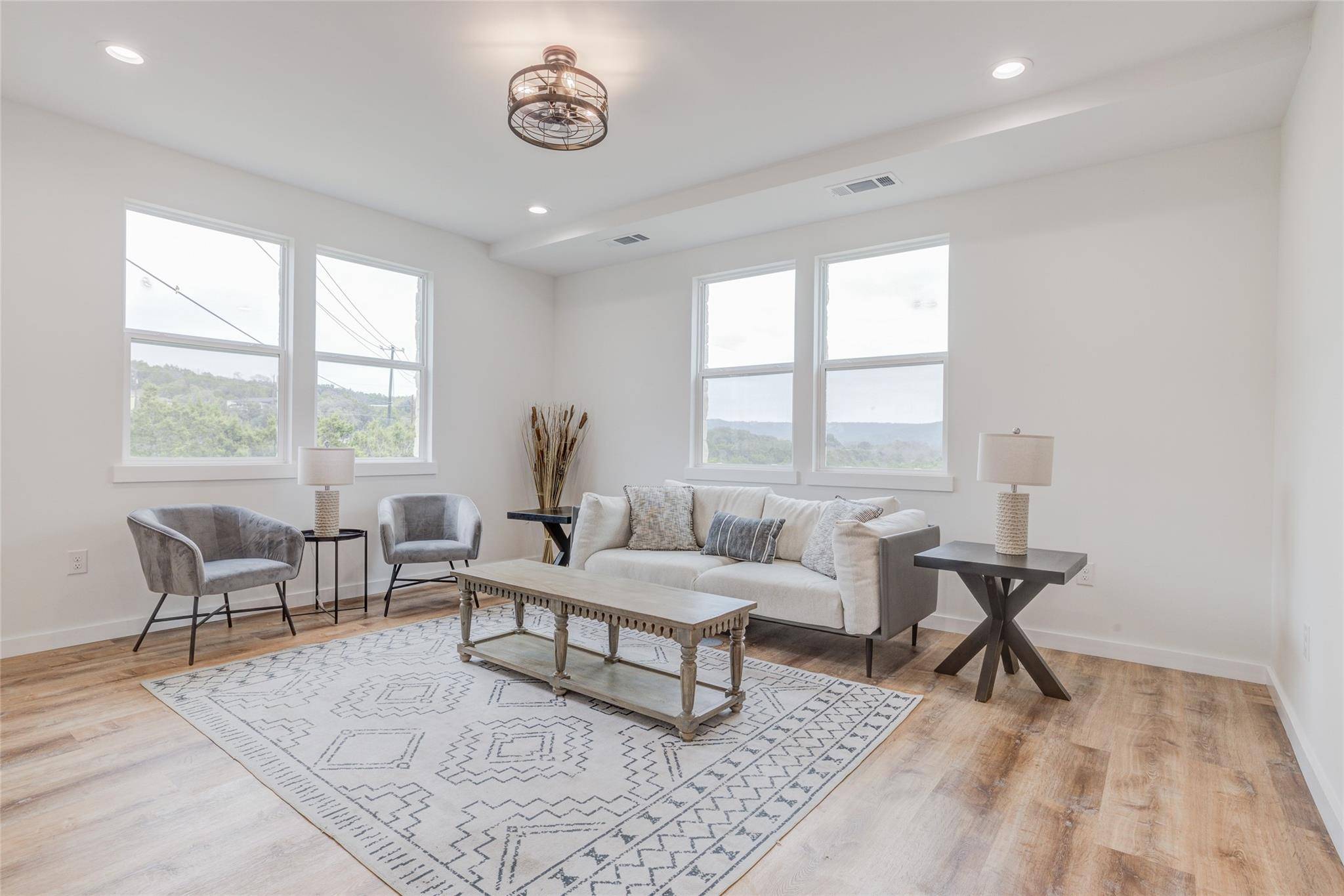Jonestown, TX 78645,18500 Roundrock RD