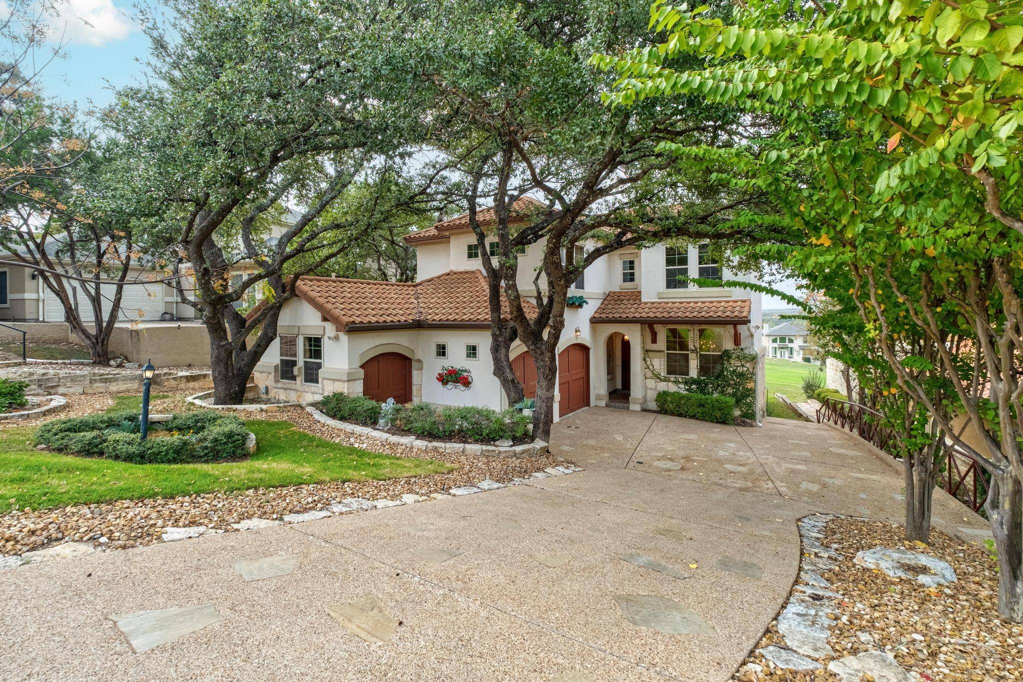 Lakeway, TX 78734,409 Hazeltine DR