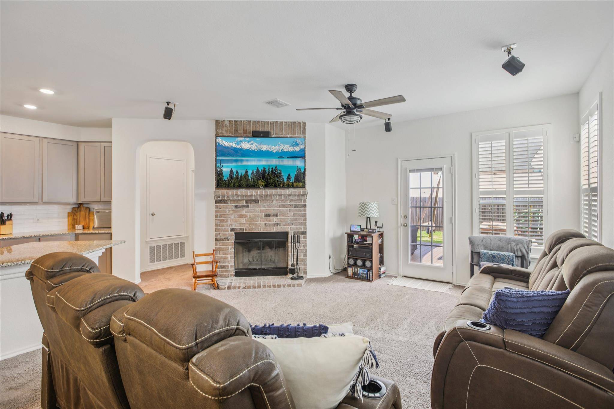 Jarrell, TX 76537,657 Bailey Park DR