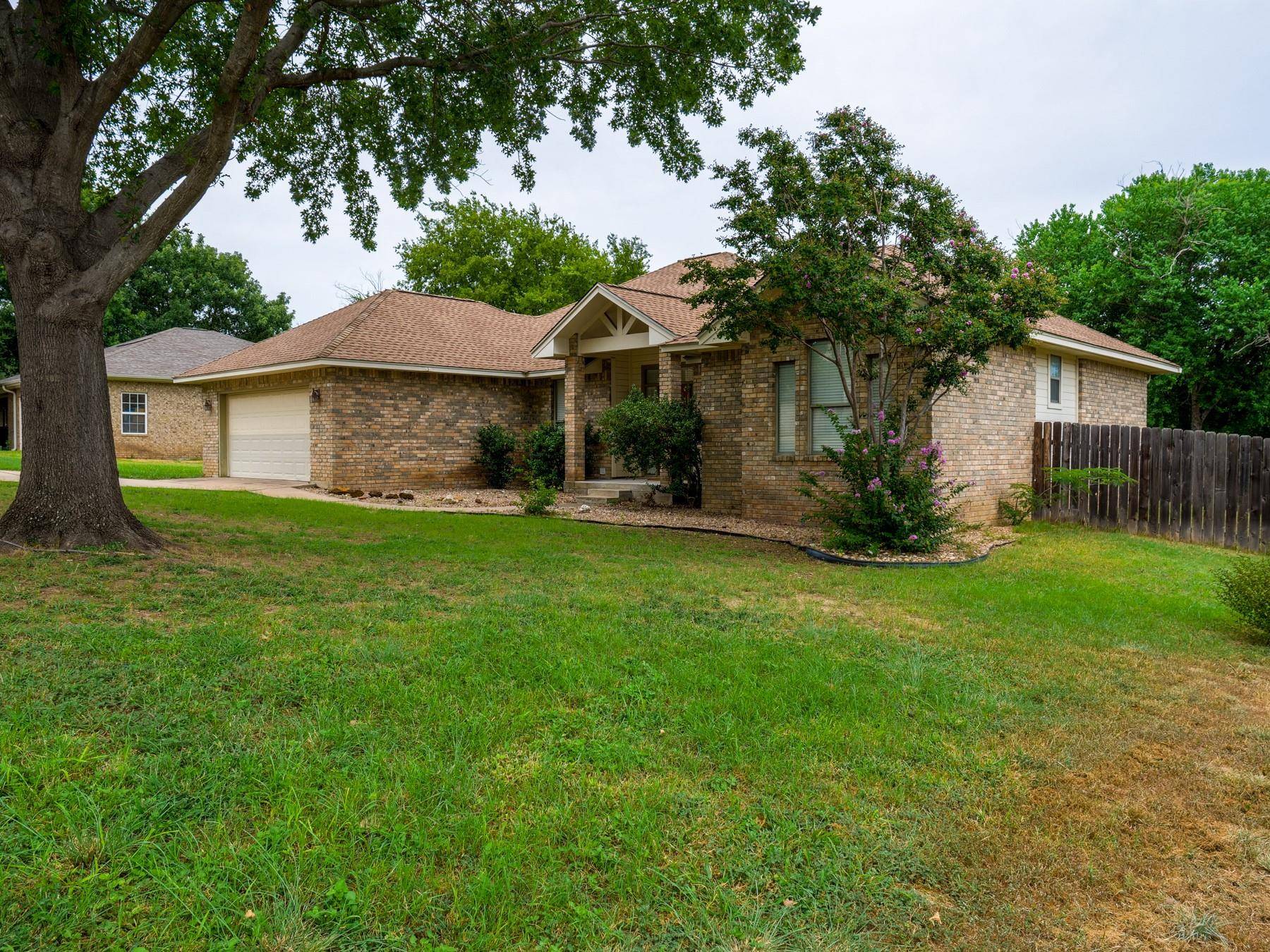 Meadowlakes, TX 78654,147 Broadmoor ST