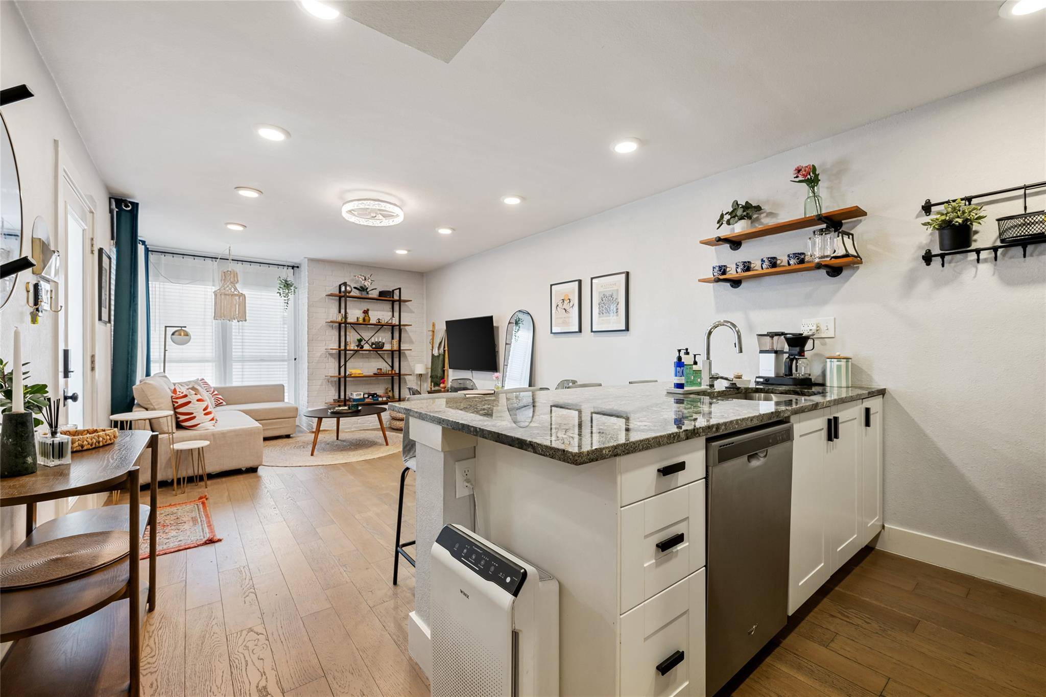 Austin, TX 78751,909 Reinli ST #122