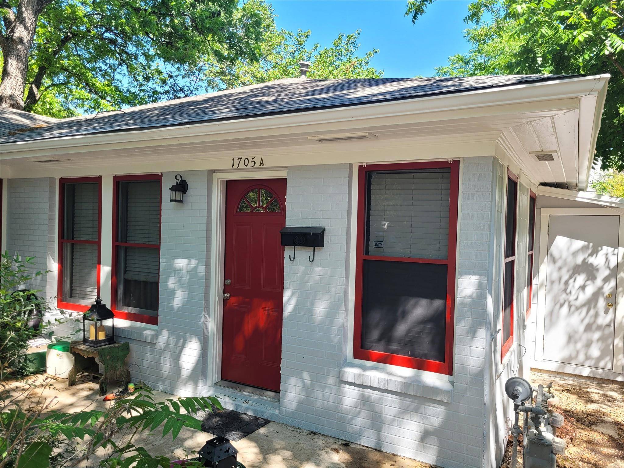 Austin, TX 78701,1705 West Ave #A