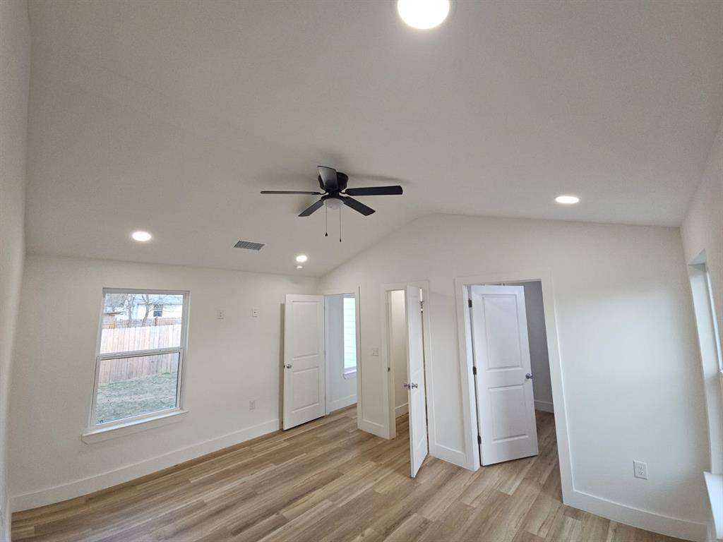 Lockhart, TX 78644,715 E Live Oak ST