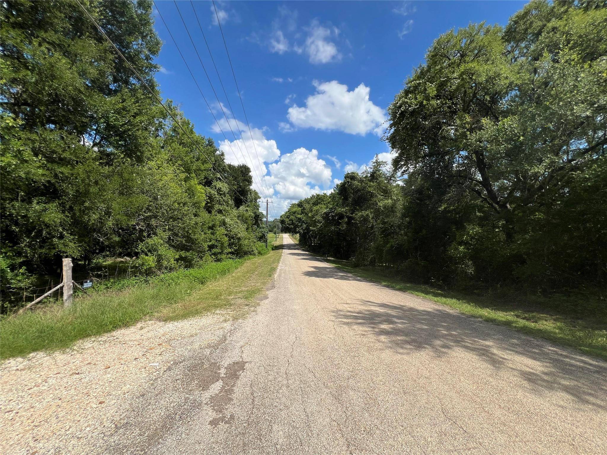 Smithville, TX 78957,135 Powell RD